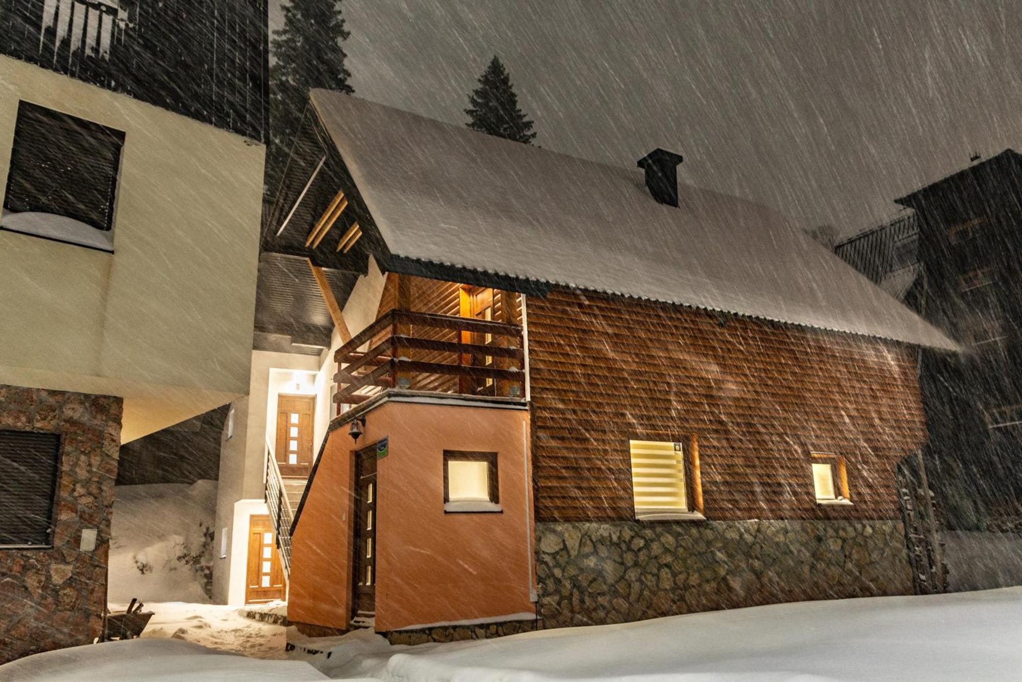 Villa "Strahinja Lux" ヤホリナ エクステリア 写真